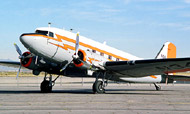 DC-3 ad Amigo Airsho, El Paso (Texas), © kensaviation.com