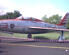 F-84 della pattuglia acrobatica "Diavoli rossi". Questa immagine s'ingrandisce in una nuova finestra