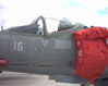 Presa d'aria di un AV8 "Harrier" rivestita con l'apposito telo di protezione. Questa immagine s'ingrandisce in una nuova finestra